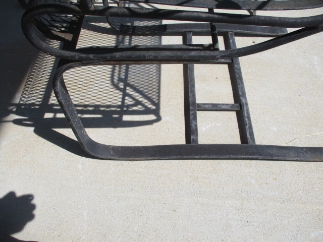 Wrought Iron (Lot of 2) Bouncy Chairs & 1 Table - 6