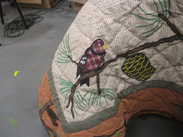 Pair of Patch Magic Quilted Woodland Style Twin Bedspreads - 5