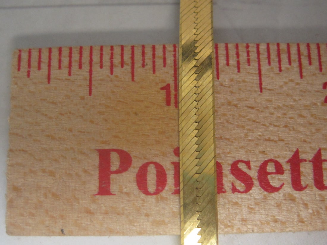 18" 10k Gold Herringbone Chain - 4