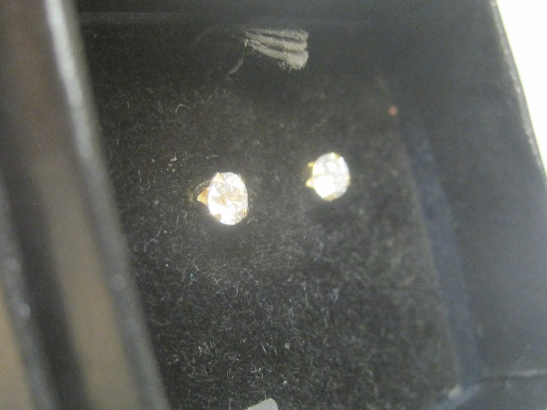 14k Gold CZ Stud Earrings - 4