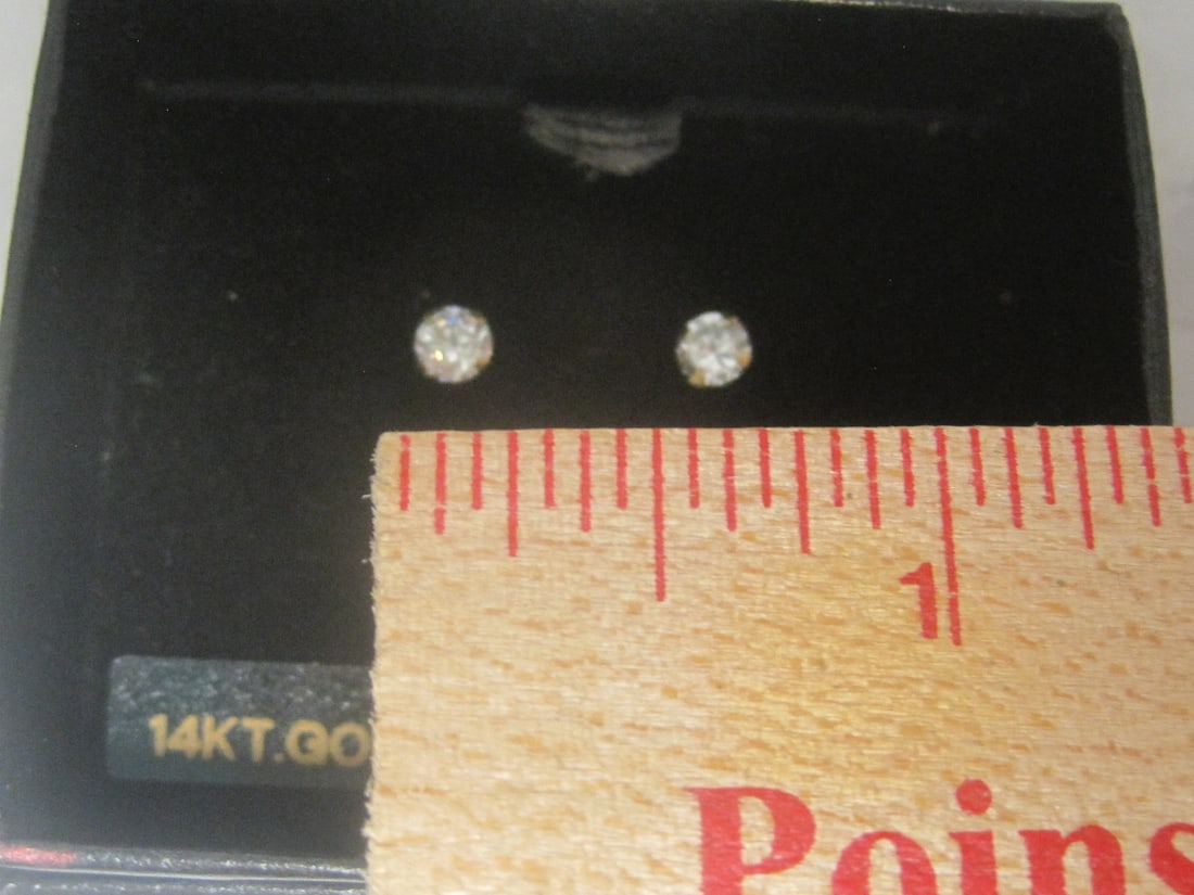 14k Gold CZ Stud Earrings - 5