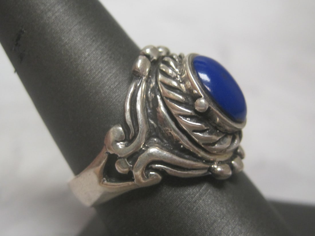 Sterling Silver Lapis Lazuli Ring in Southwestern Style Setting - 3