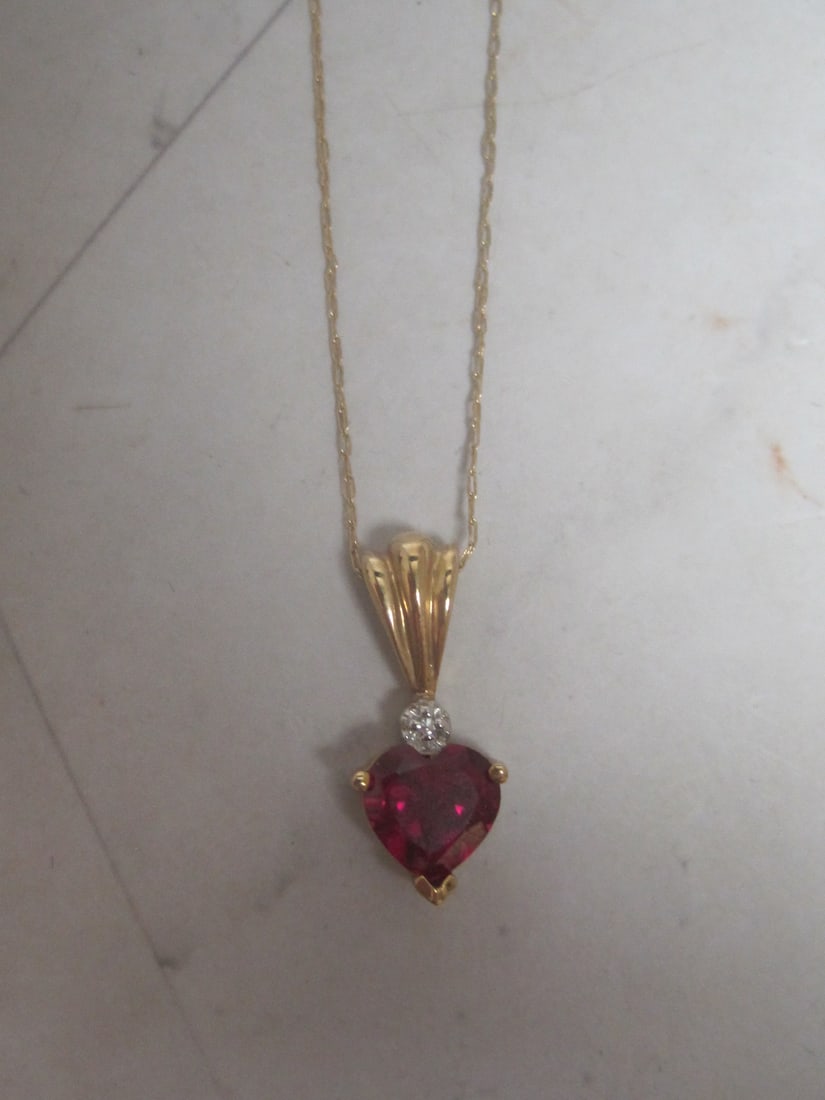 10k Gold Garnet Heart Pendant on 18" 10k Gold Chain: Weighs 2 grams