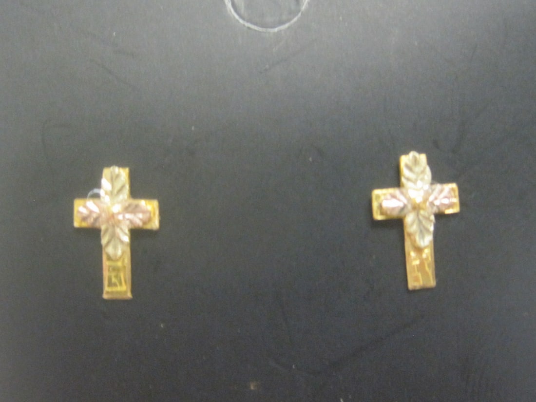 10k Gold Petite Cross Pierced Earrings: Weighs 0.6 gram