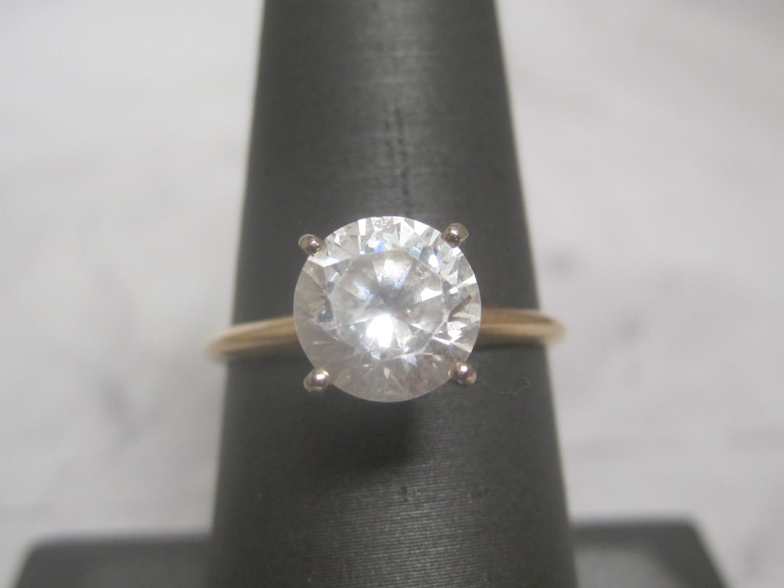 14k Gold CZ Ring: Weighs 2.7 grams, Size 8