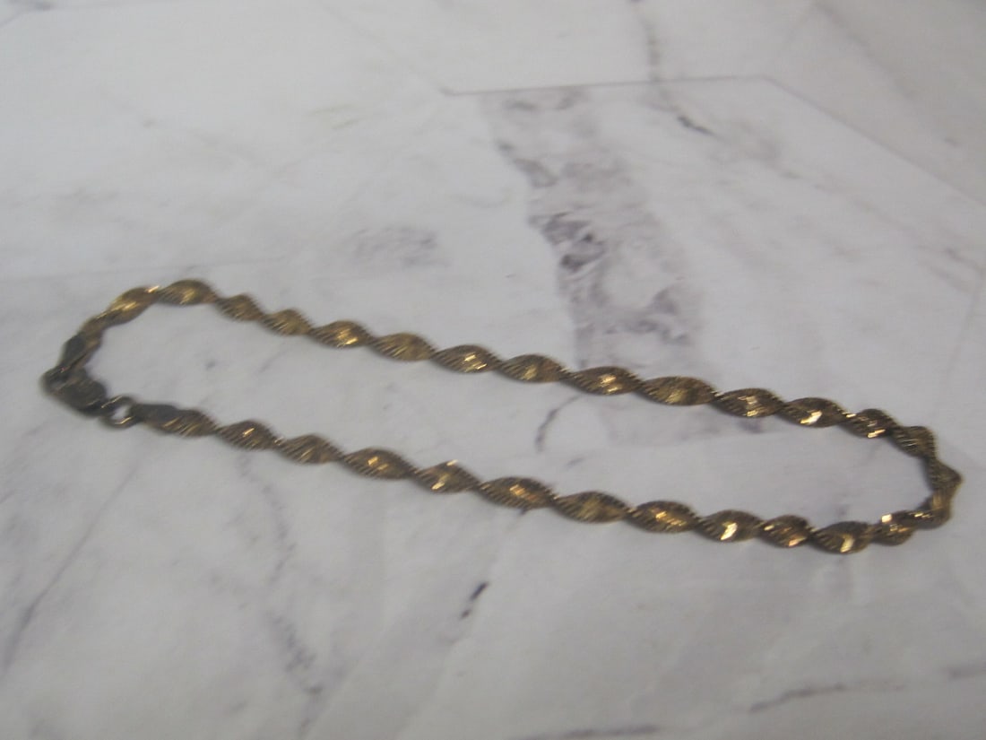 8" Sterling Silver Vermeil Twisted Bracelet: Weighs 2.3 grams