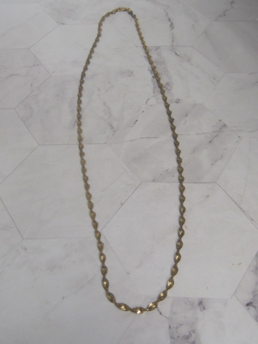24" Sterling Silver Vermeil Twisted Design Necklace: Weighs 8.6 grams