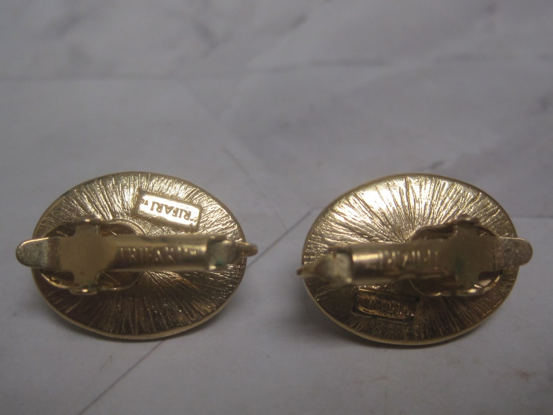 Vintage Trifari White & Gold Clip Earrings - 2