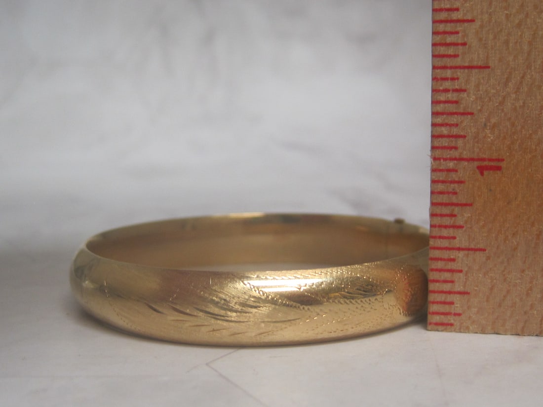 14k Gold Etched Bangle Bracelet - 7