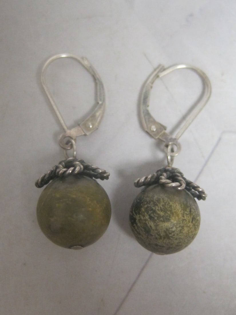 Sterling Silver Leverback Earrings with Green Bead Stones: .