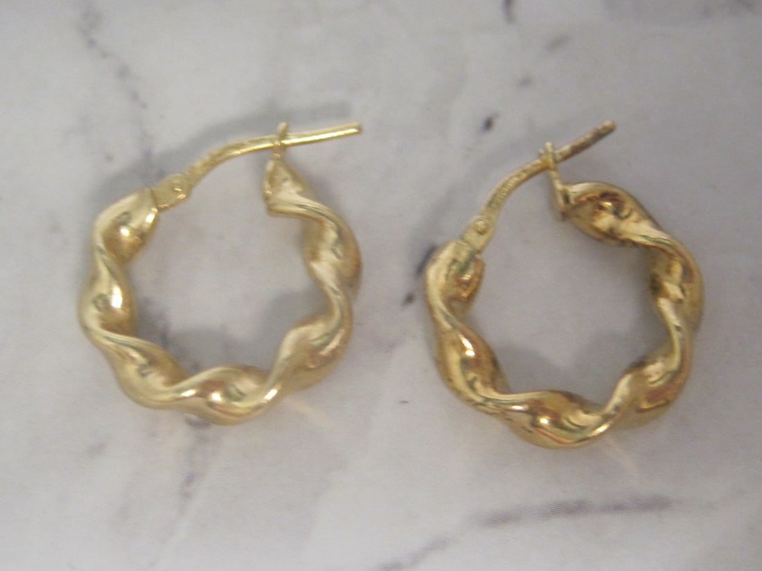 Sterling Silver Vermeil Twisted Design Hoop Earrings: Weighs 2.9 grams