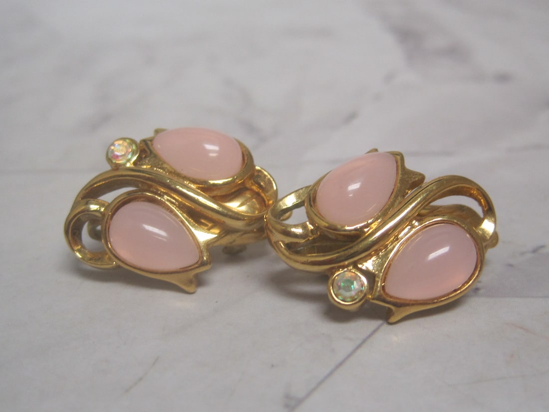 Vintage Trifari Clip-On Earrings with Pink Cabochon Stones & Rhinestones: .