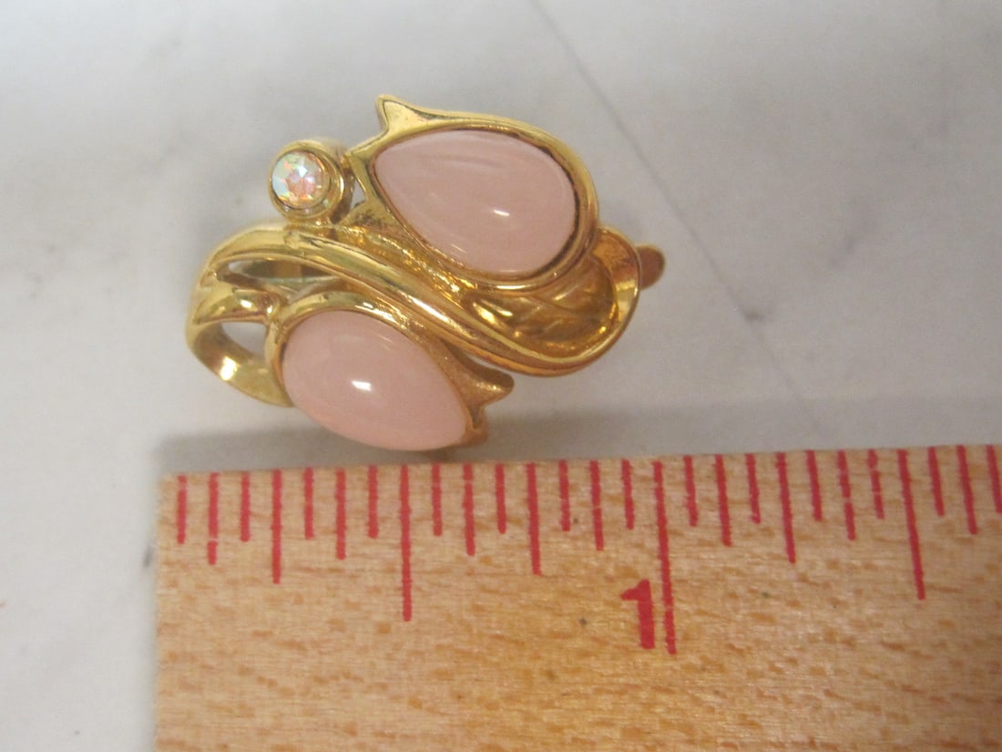 Vintage Trifari Clip-On Earrings with Pink Cabochon Stones & Rhinestones - 5