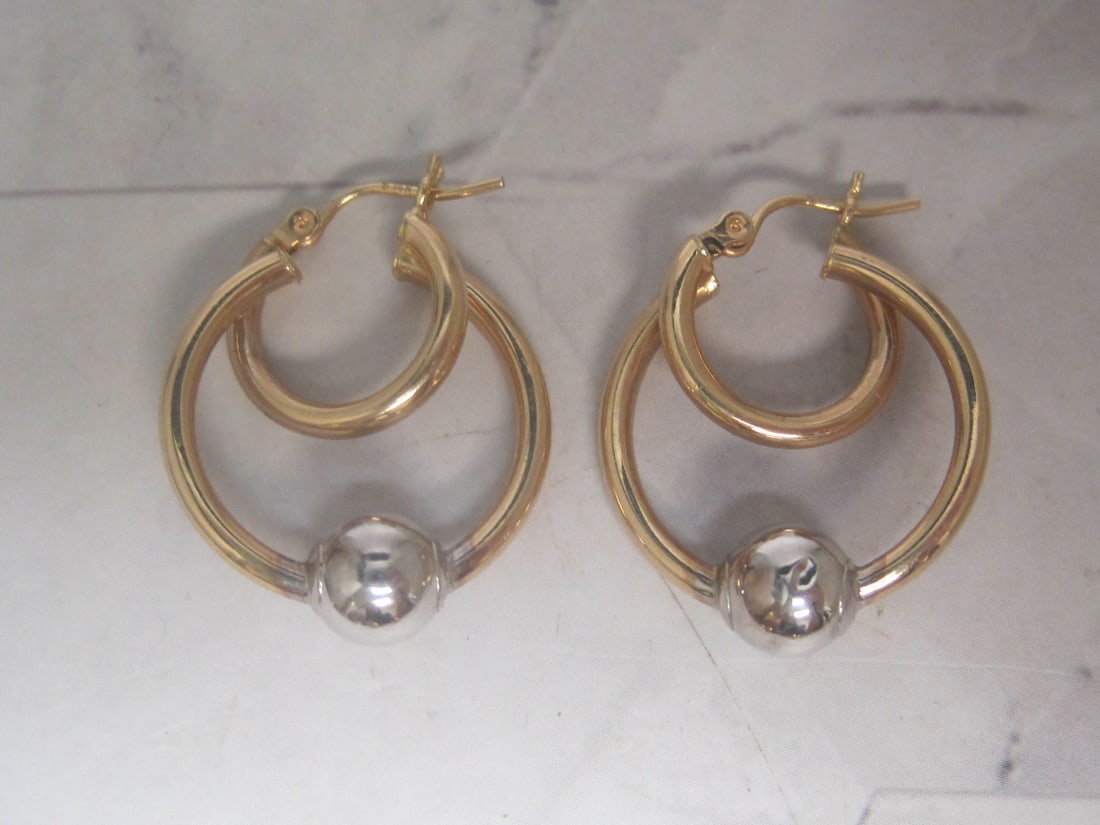 14k Gold Two-Tone Double Hoop Earrings: Weighs 2 grams