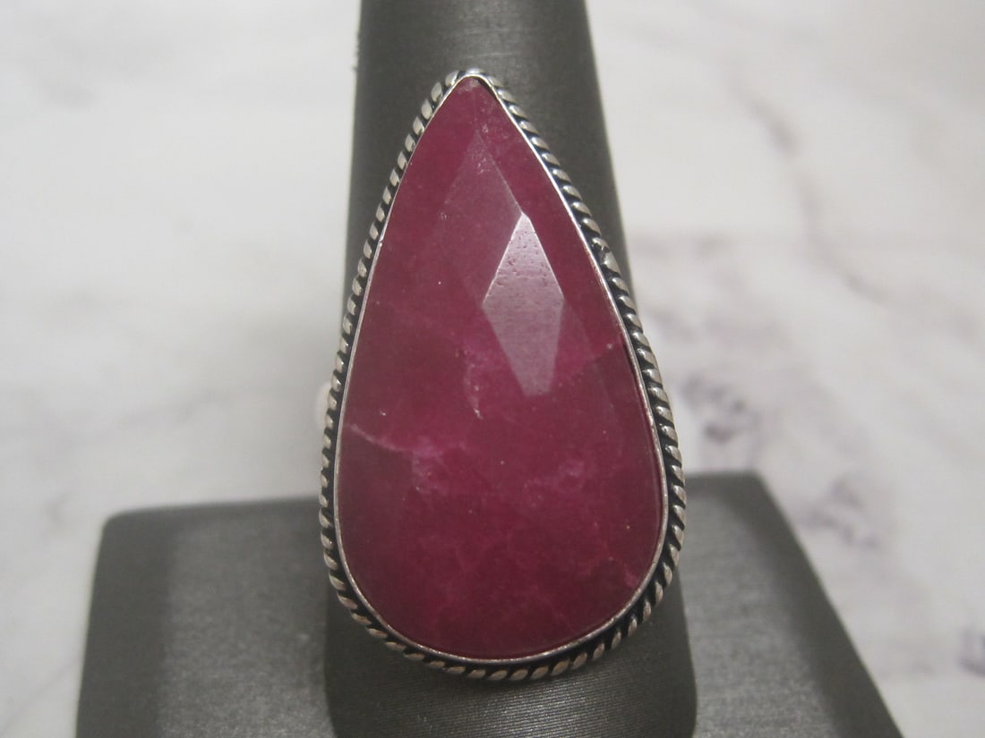 Sterling Silver Pear-Shaped Faceted Ruby Quartz Ring: Weighs 8.1 grams, Size 10