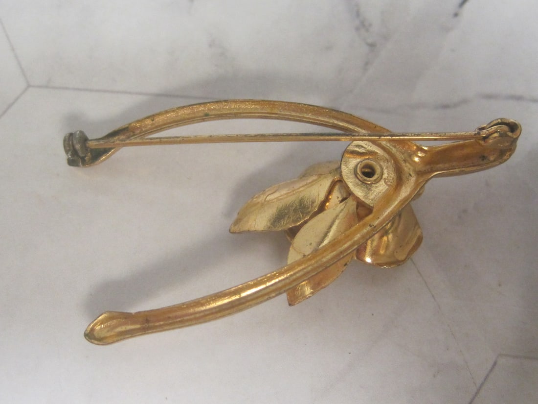 Coro Goldtone Flower Brooch - 3