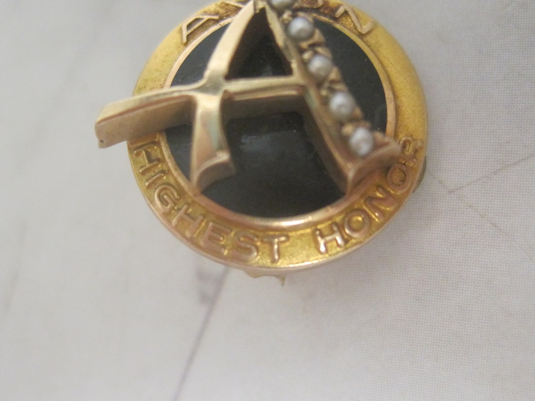 10k Gold Avon Highest Honor Lapel Pin - 3