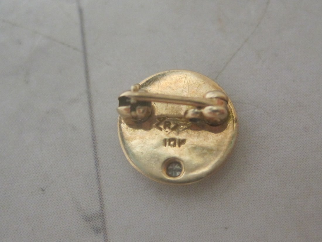 10k Gold "Star" Lapel Pin - 2