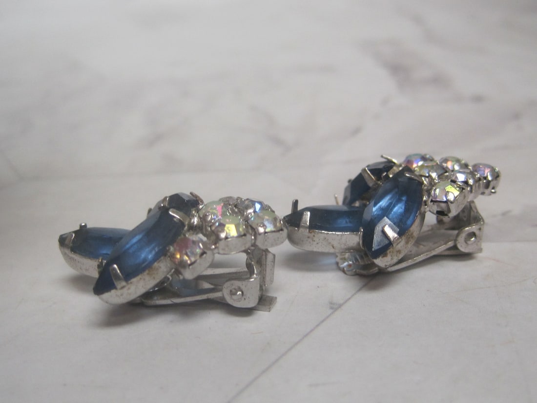 Vintage Rhinestone Clip Earrings - 3