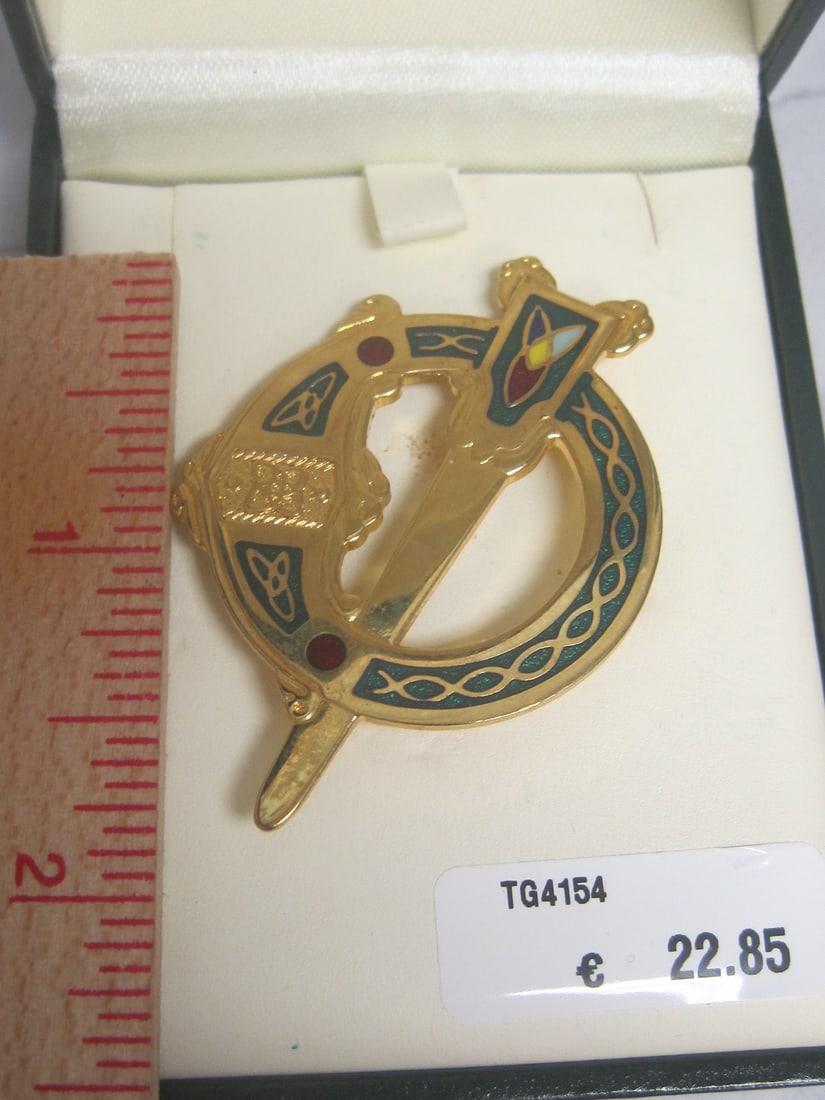 Tara of Dublin Enameled Goldtone Brooch - 5
