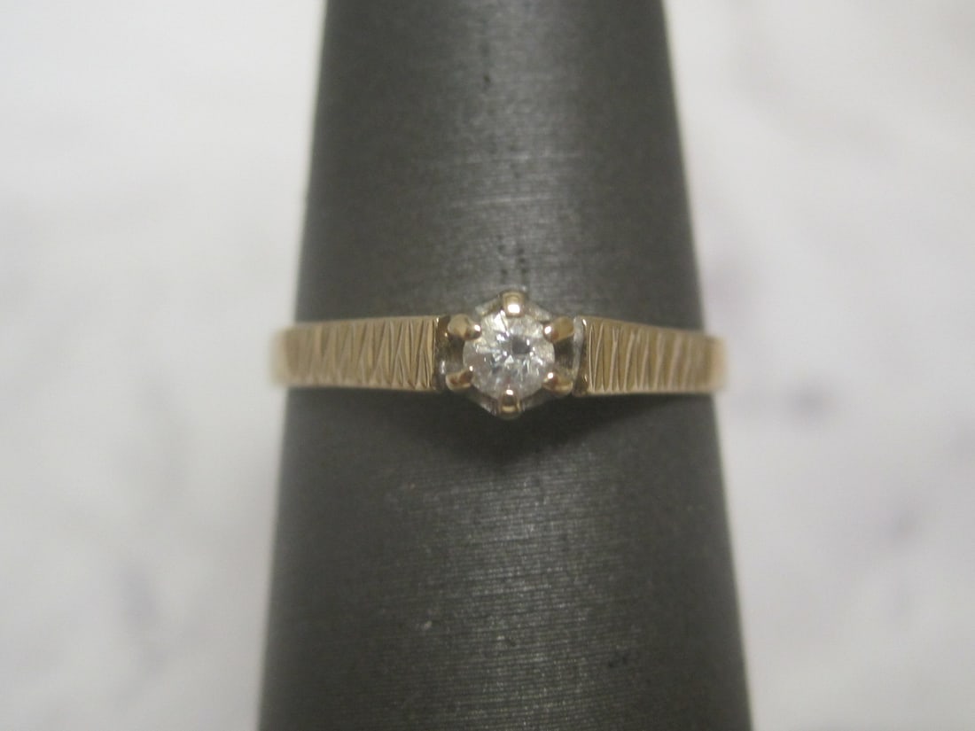 Antique 10k Gold Diamond Ring: Weighs 1.3 grams, Size 6