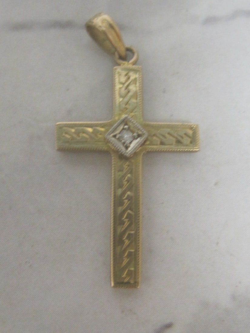10k Gold Etched Cross Pendant with Diamonds: Weighs 0.7 gram