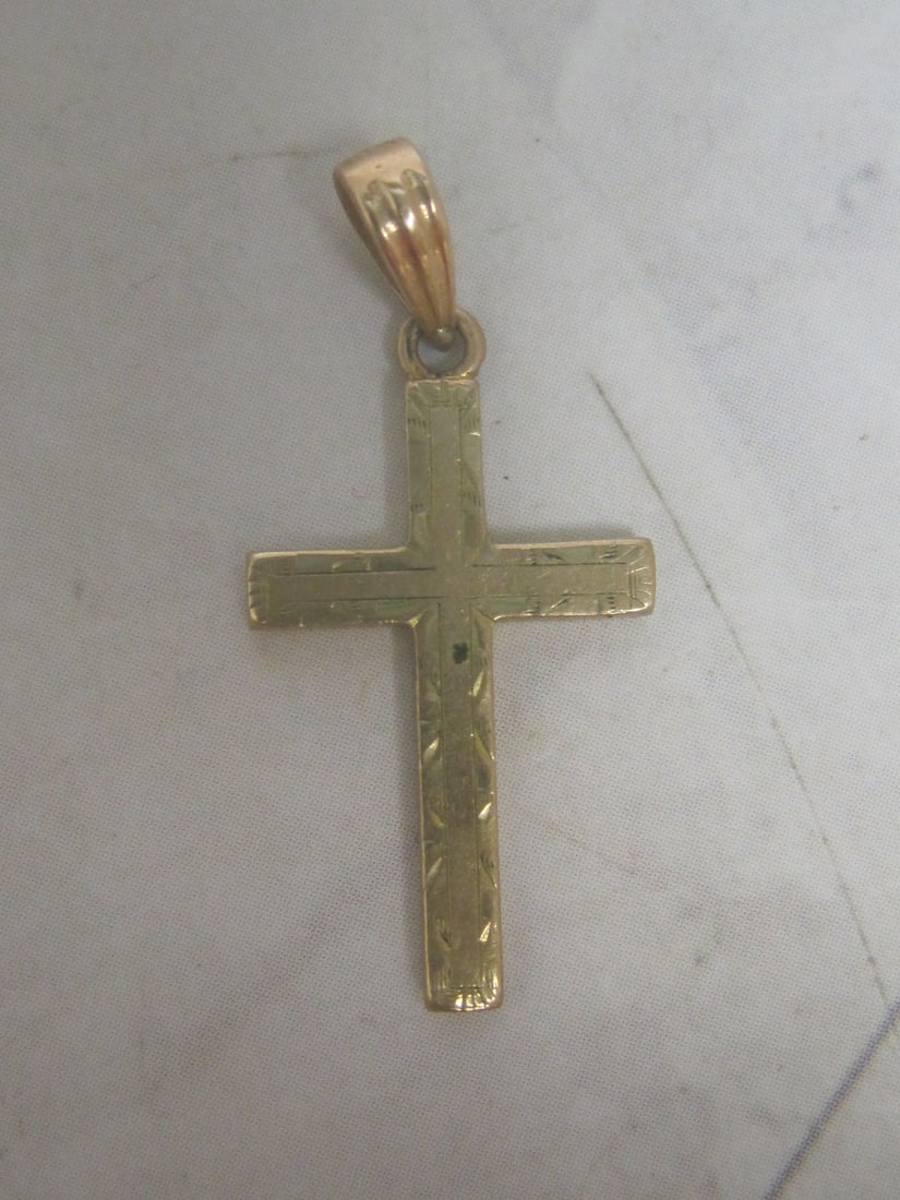 10k Gold Cross Pendant: Weighs 0.4 gram