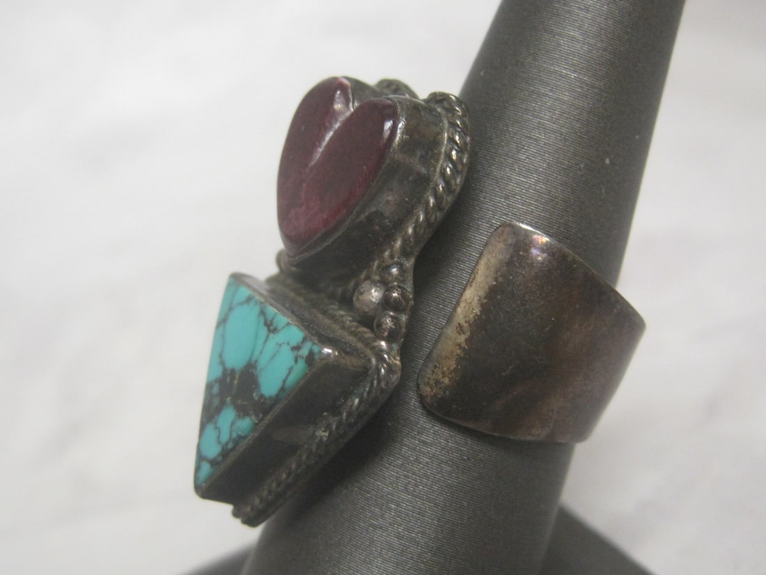 Sterling Silver Southwestern Style Ring with Turquoise Stone & Heart Shaped Purple Stone - 2