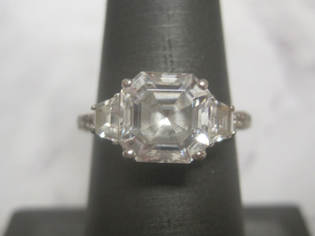 Sterling Silver CZ Ring: Weighs 4 grams, Size 7 1/2