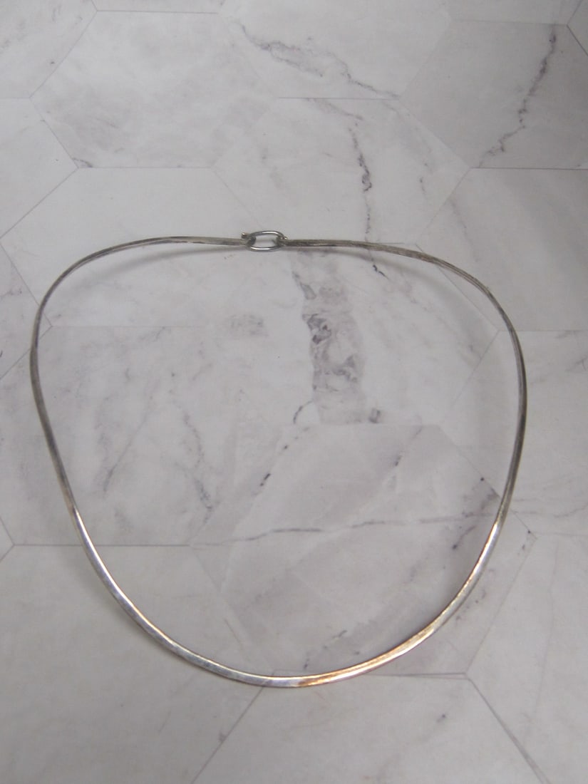 Sterling Silver Wire Necklace: Weighs 13.5 grams