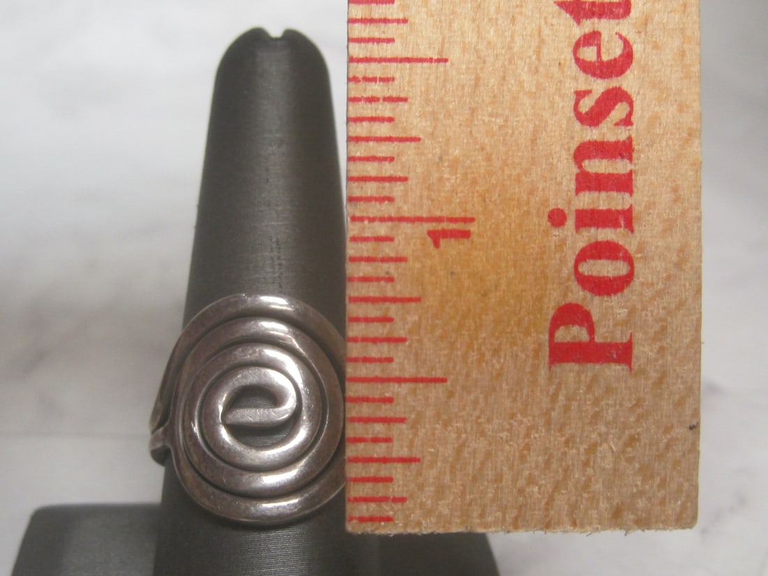 Sterling Silver Swirl Ring - 4