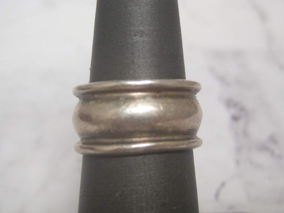 Sterling Silver Wide Band Ring: Weighs 7.2 grams, Size 6
