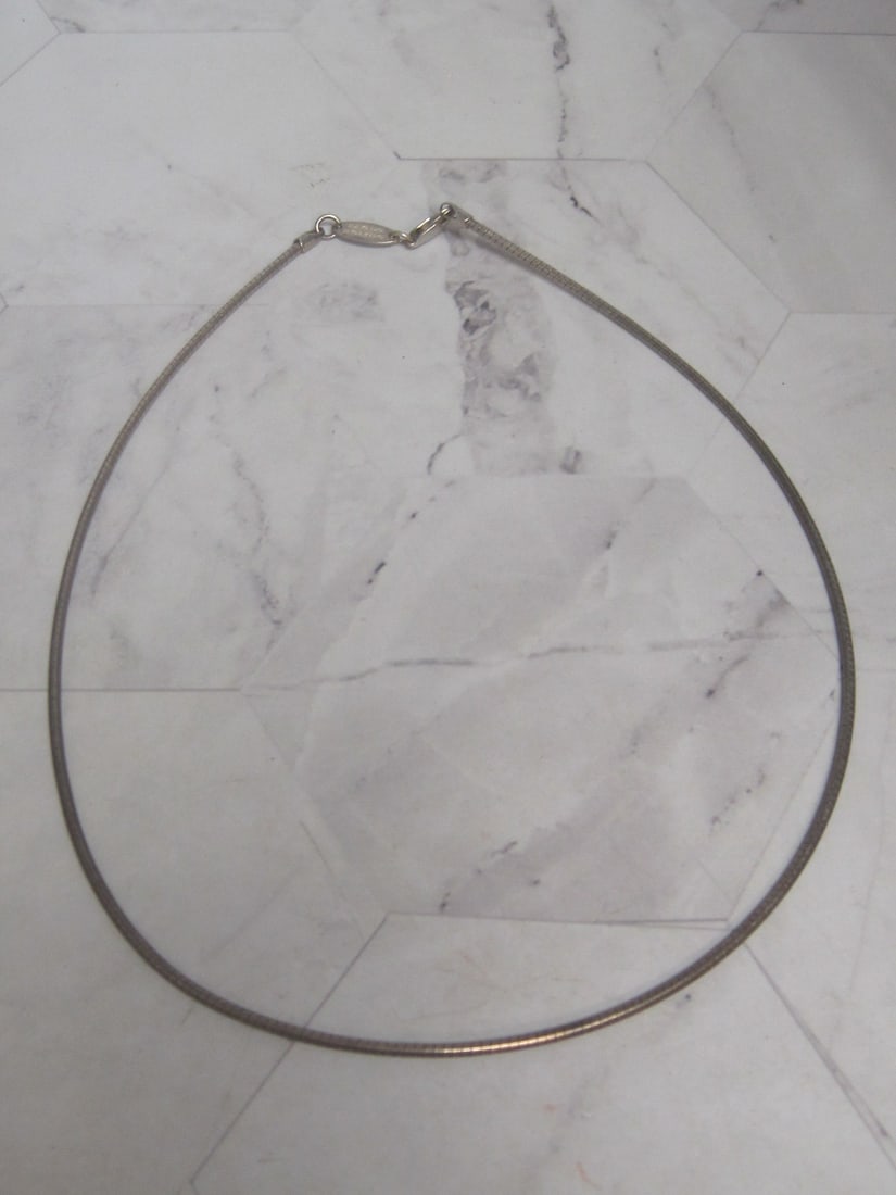 16" Sterling Silver Paolo Romeo Omega Necklace: Weighs 9.6 grams
