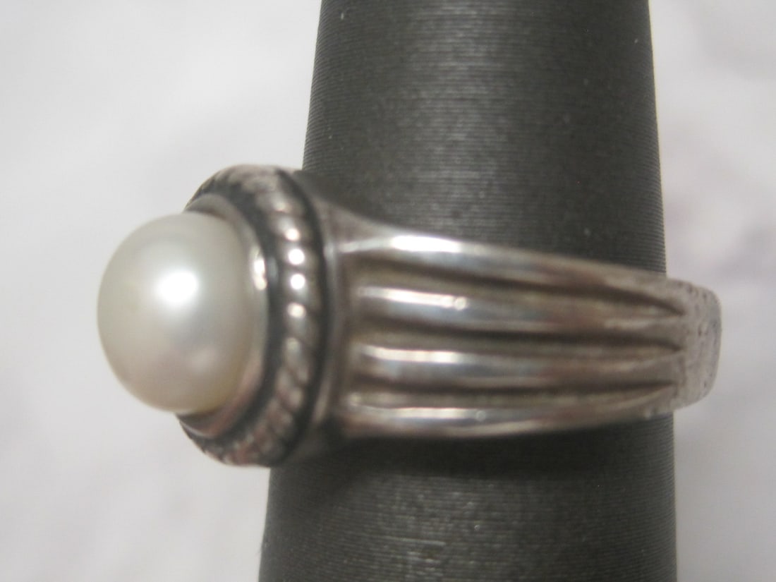 Sterling Silver Pearl Ring with Rope Border & Ribbed Band - 2