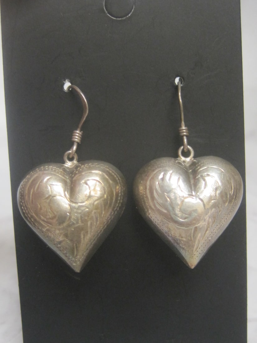 Sterling Silver Puffed Etched Heart Earrings: Weighs 6.6 grams