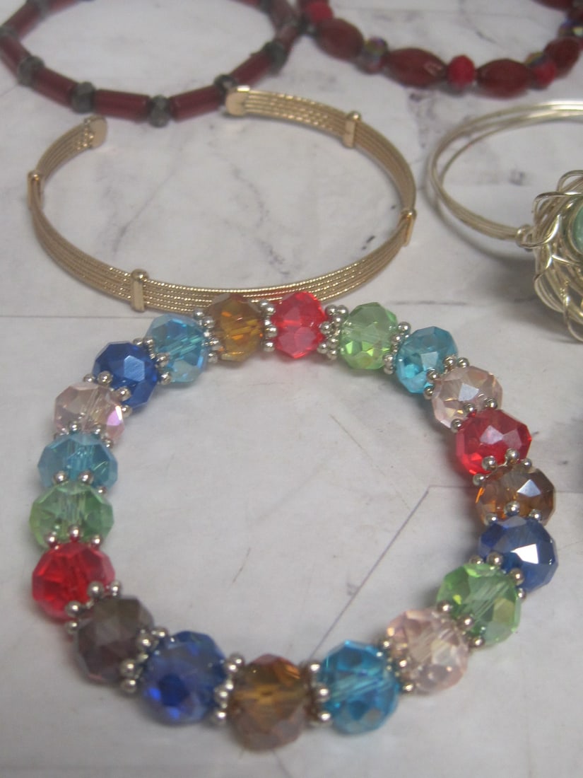 Lot of 8 Fashion Bracelets - 4