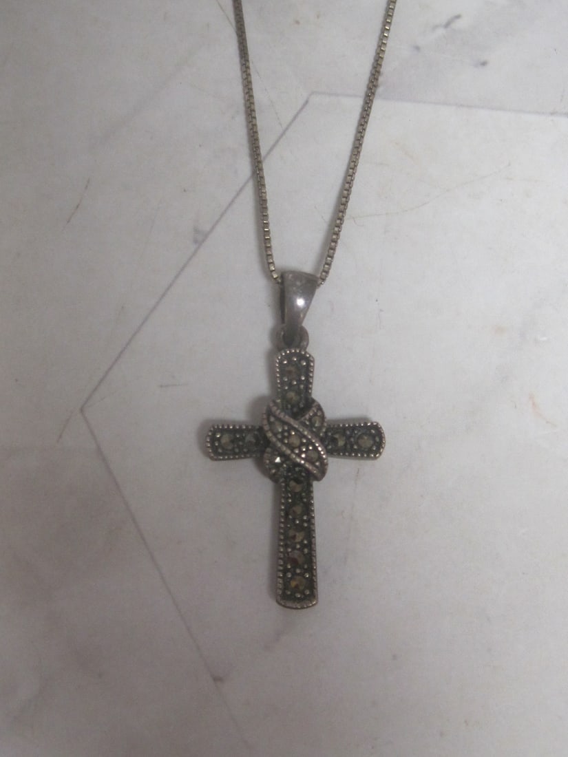 Sterling Silver Marcasite Cross Pendant on 18" Sterling Silver Chain: Weighs 4.5 grams