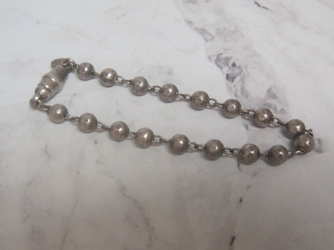 7" Sterling Silver Bead Bracelet: Weighs 7.6 grams