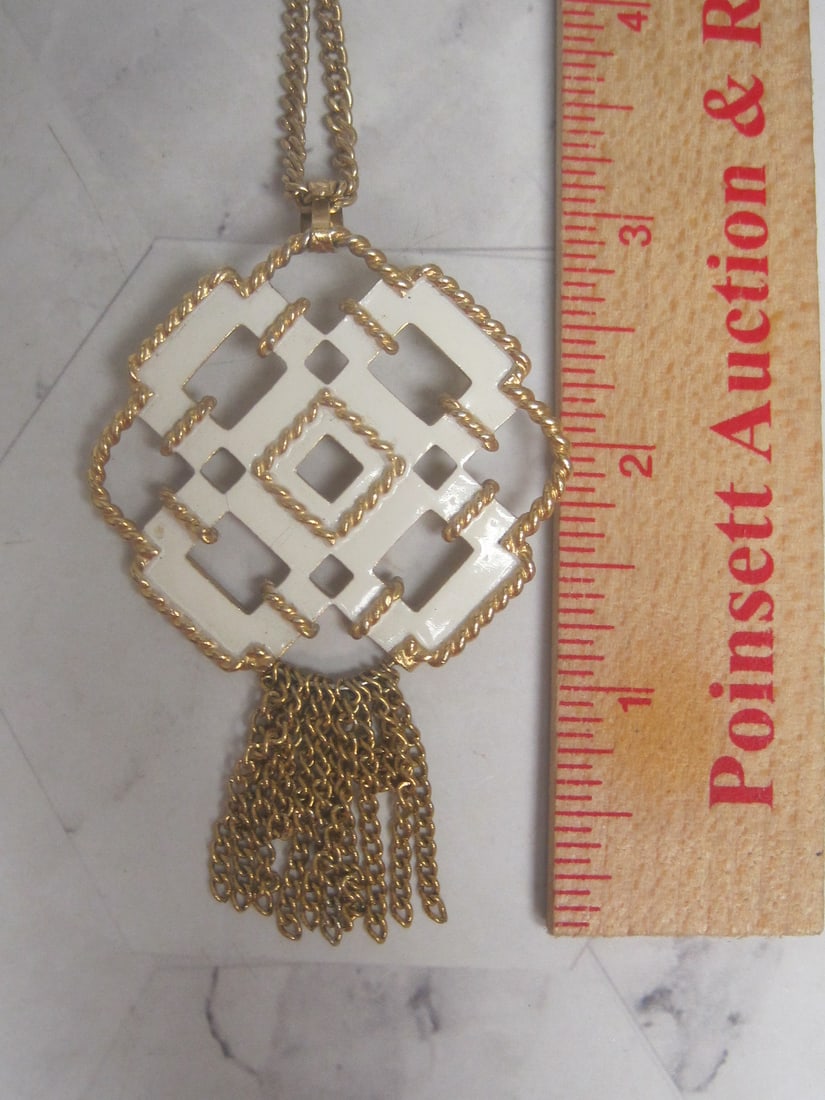 Vintage Avon Geometric White Enamel & Goldtone Pennant/Brooch on 32" Goldtone Chain - 6