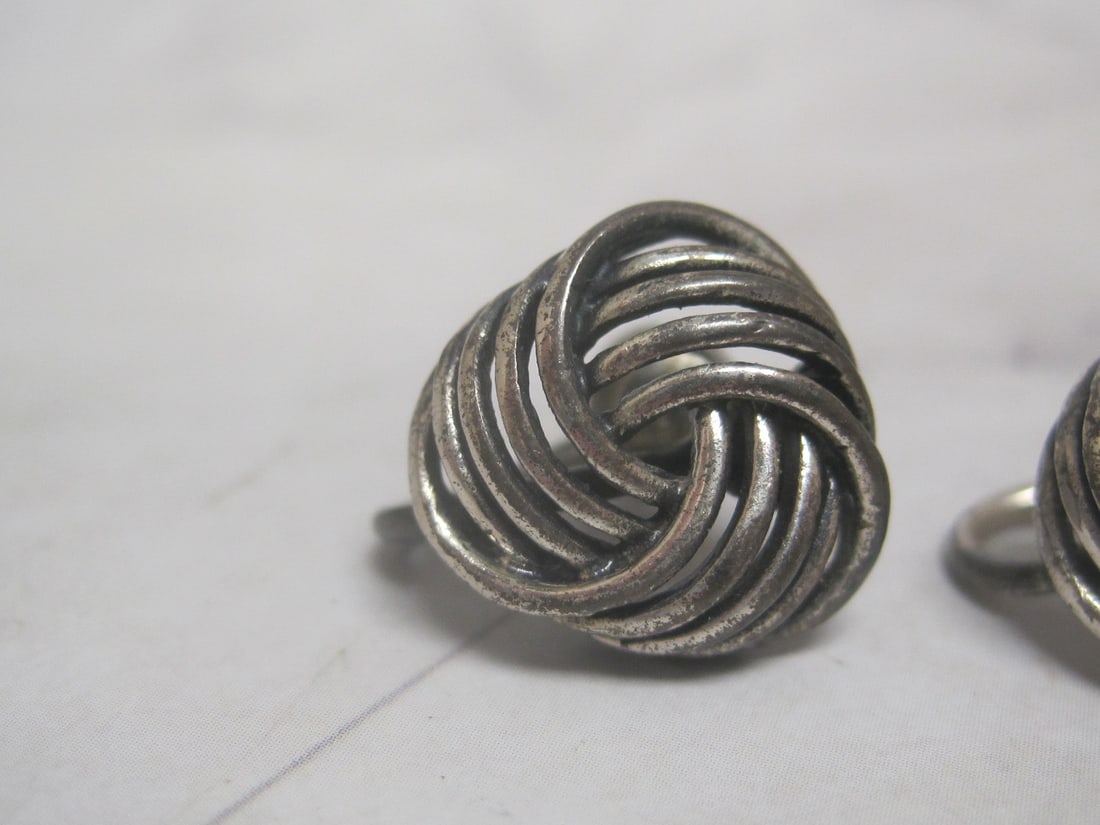 Vintage Beau Sterling Silver Knot Screwback Earrings - 2