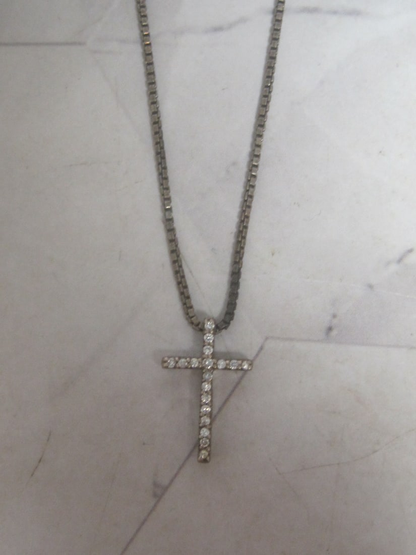 Sterling Silver CZ Cross Pendant on 16" Sterling Silver Chain: Weighs 3.2 grams