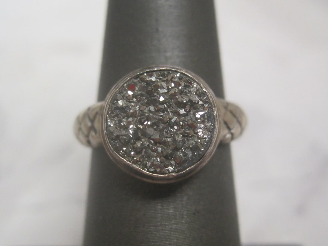 Sterling Silver Druzzy Ring: Weighs 5.2 grams, Size 6