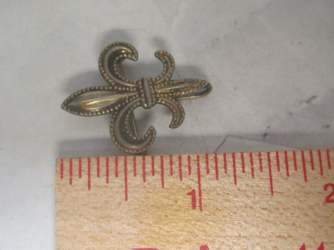 Antique Sterling Silver Fleur-de-lis Brooch - 3