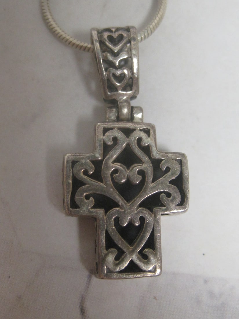 Sterling Silver Reversible Cross Pendant on 18" Sterling Silver Chain - 4