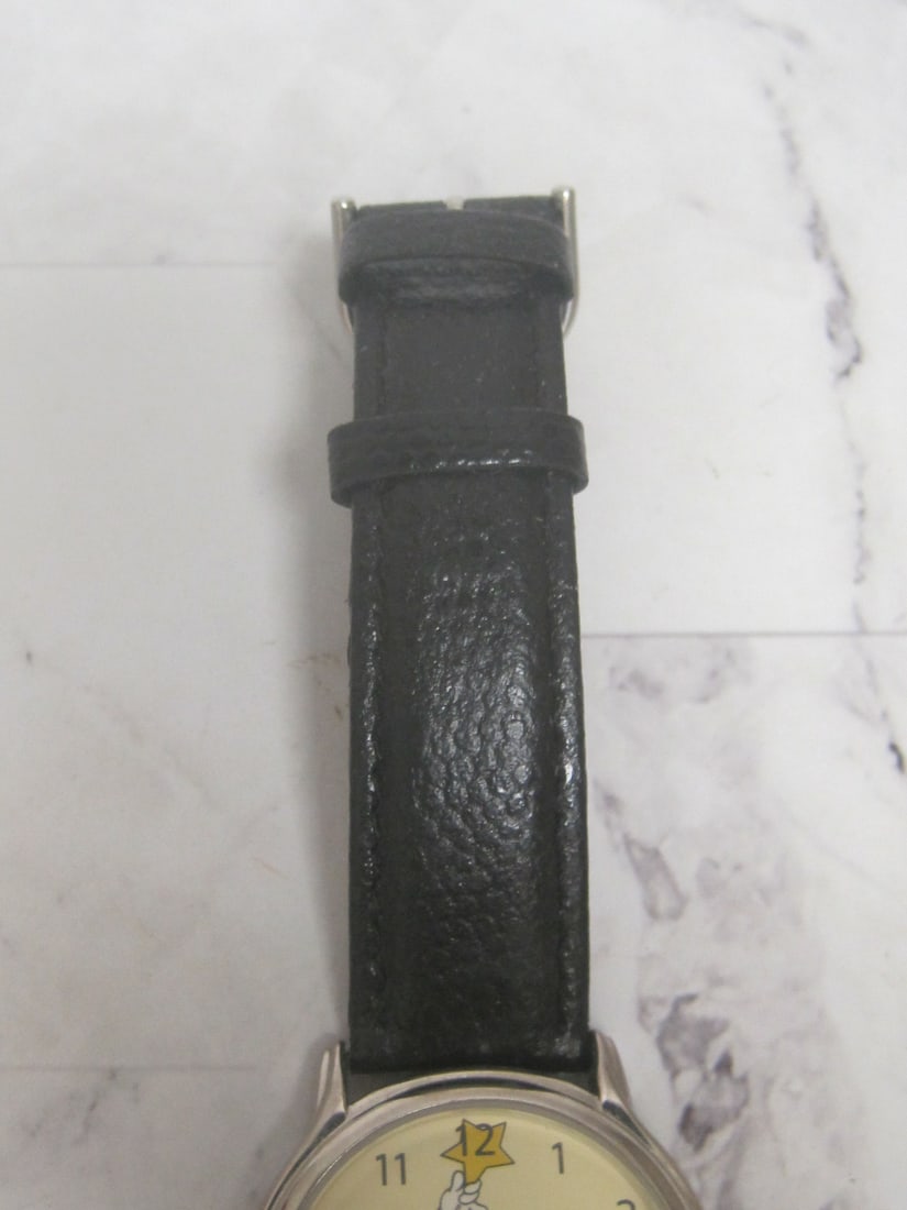 Walt Disney World Special Edition Collectors Series Mickey Mouse Christmas Watch - 4