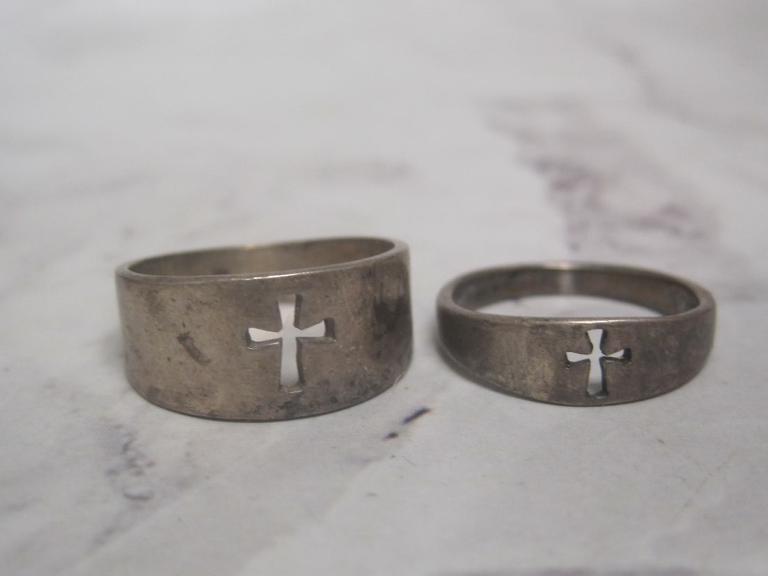 Lot of 2 Sterling Silver Band Ring with Cross Cutout: Weighs 6.5 grams, Size 7 & Size 6