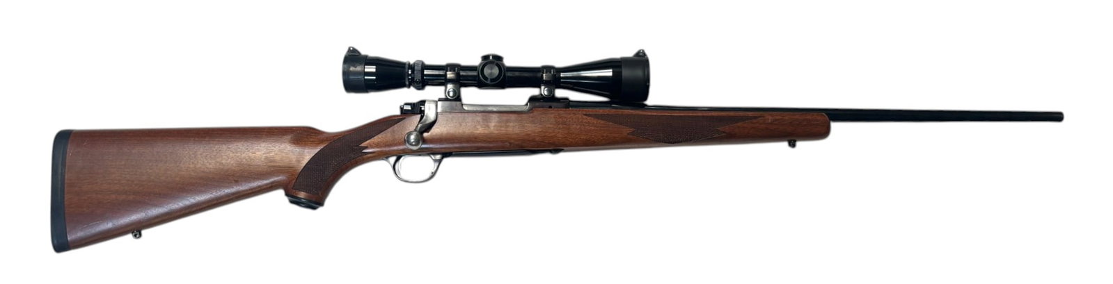 Excellent 1995 Ruger M77 Mark II Bolt Action .308 WIN. Rifle with Leupold Scope (1 of 18)