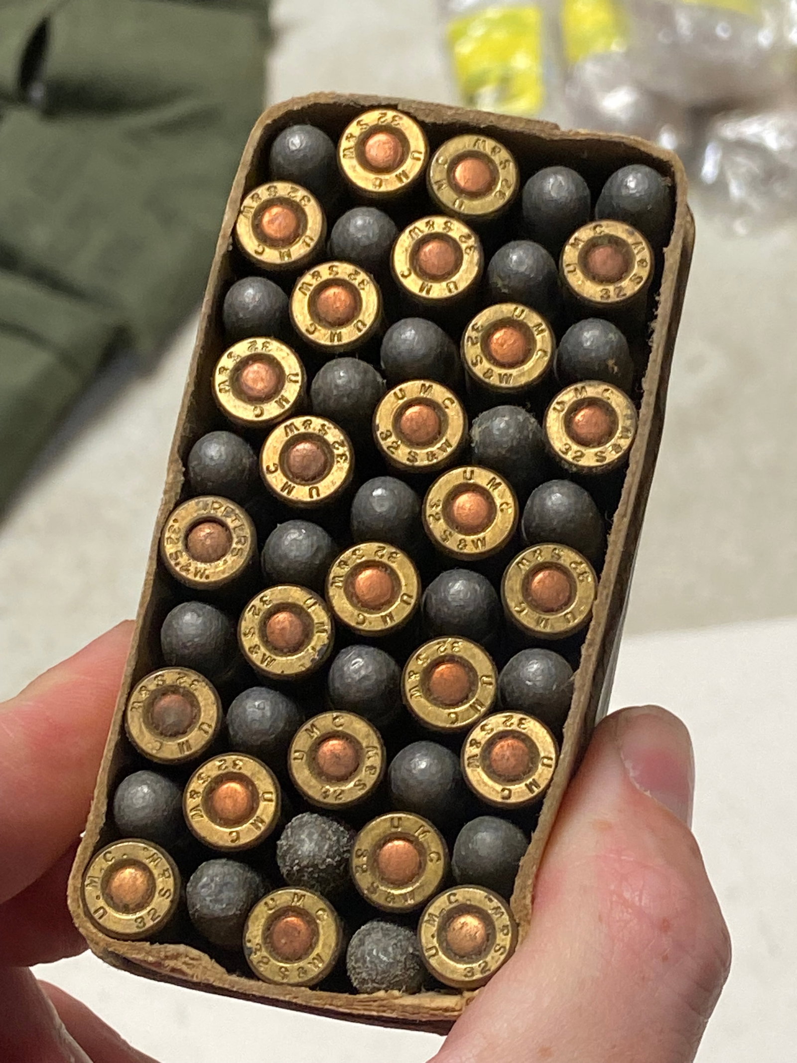 Vintage NOS 50rds. Of .32 S&W 88gr. Blackpowder Remington UMC Collectible Ammunition - 2