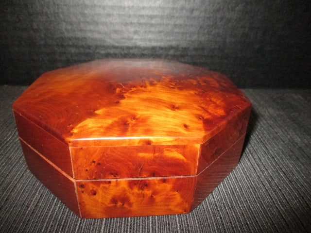 Burlwood Box Made from Thuja Moroccan Cedar: Octagonal 6"dia x 2"h , identification per Basketworks Gatlinburg, Tn. Tag