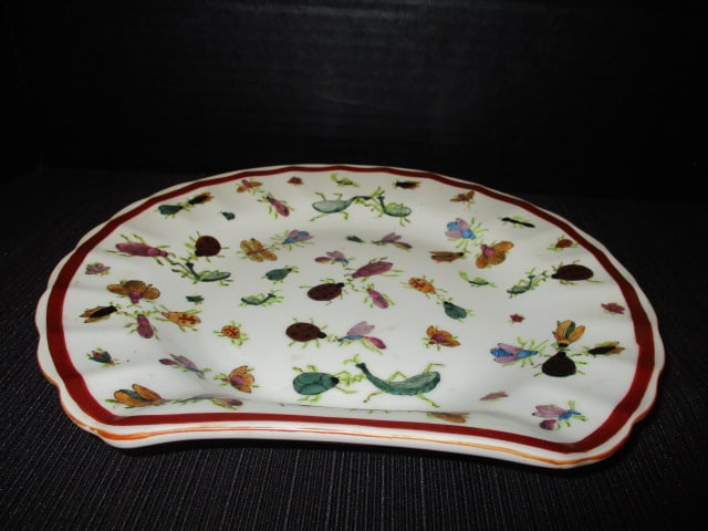 Signed Shell Shape Chinese Porcelain Plate with "Hundred Bugs" Motif: 10" x 8 3/4"